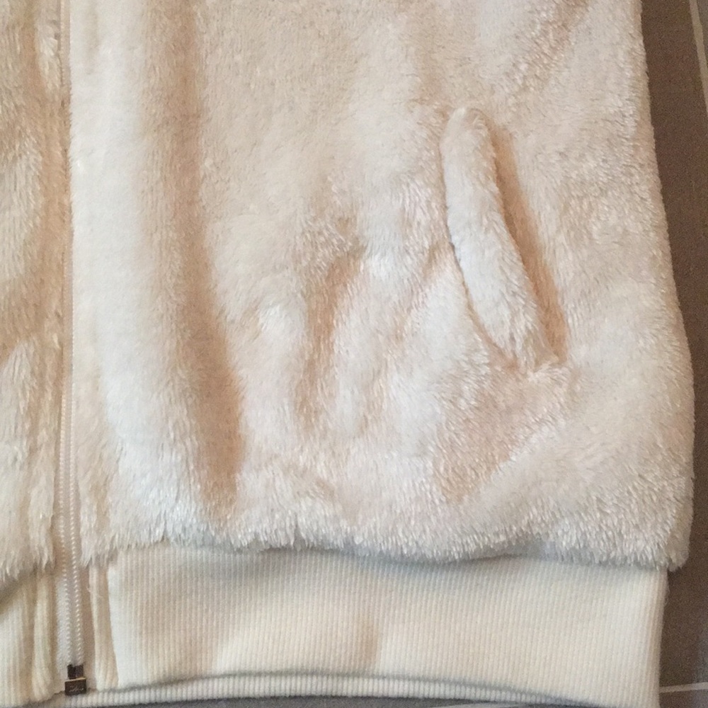 super soft girls hooded jacket. - Picture 3 of 3